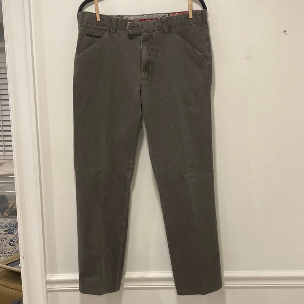 Meyer Chicago Men’s Denim Flat Front Chinos in Gray